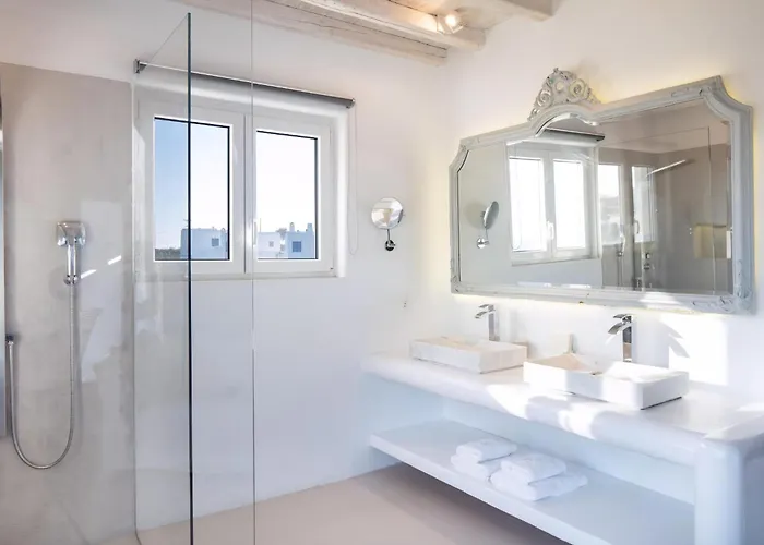 Spectacular 5 Bedrooms Vibhu Private Jacuzzis Вилла